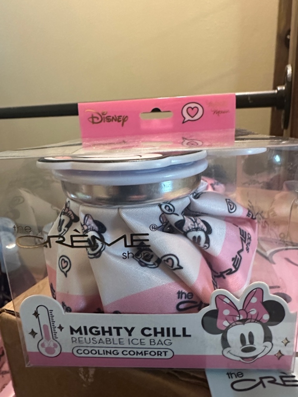 Hello Kitty Pink Gelée Mask Intensive Overnight Moisturizer - Picture 6 of 10